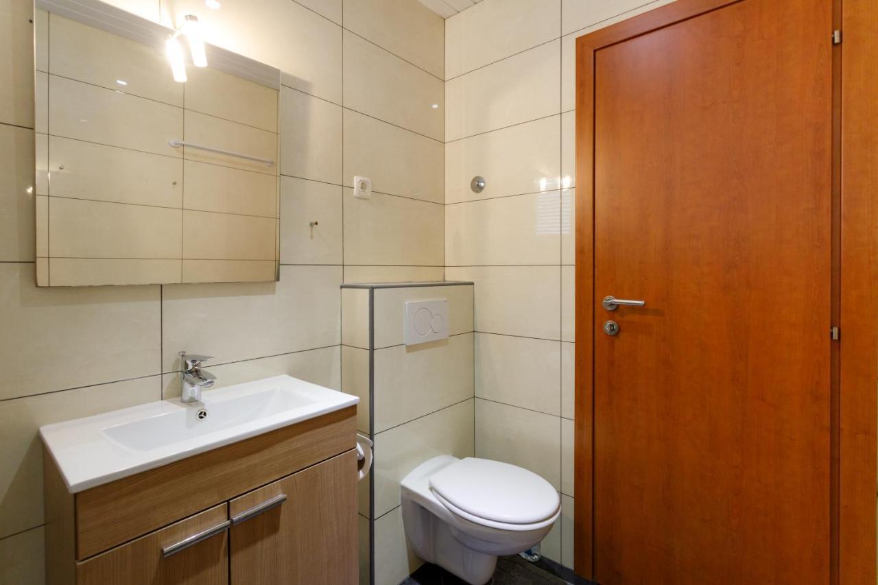 Apartments Lacic Krk Town Exterior foto